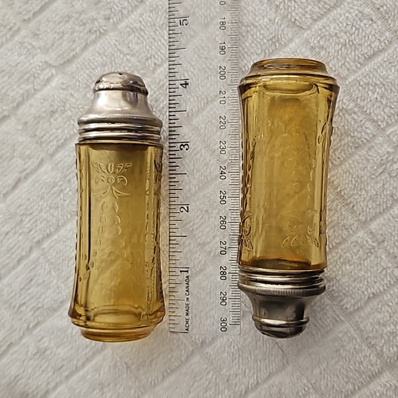 Madrid Pattern Amber Colour Salt and Pepper Shakers Depression Glass Vintage - Picture 3 of 7